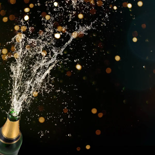 Üveg pezsgő, új évet vagy más ünneplés téma. — Stock Fotó