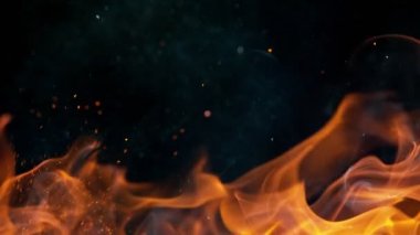 Alevler, kıvılcımlarla, yüksek hızlı kamerayla, 300 fite ateş ediyor.,