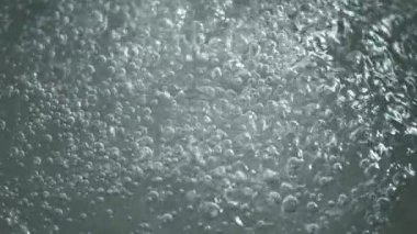 Kaynamış suya yakın çekim, yavaş çekim.