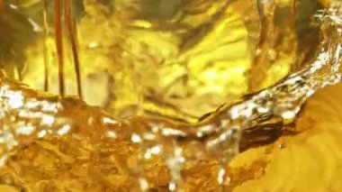 Süper Yavaş Hareket Ayrıntılı Beyaz Şarap Çekimi