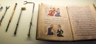 Eski Arap tıbbi kitap ve araçları