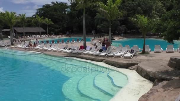 Piscinas em Guembe Biocenter em Santa Cruz — Vídeo de Stock