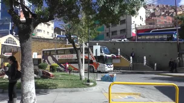 Bolivia Paz Buss Februari 2017 Ankomst Till Den Centrala Busstationen — Stockvideo