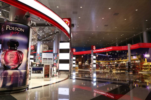 Vereinigte Arabische Emirate Dubai Februar 2017 Berühmte Marken Zollfreien Shop — Stockfoto