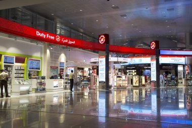 Birleşik Arap Emirlikleri, Dubai, 19 Şubat 2017 - iç of Duty free Dükkanı Dubai International Airport, Suudi Arabistan