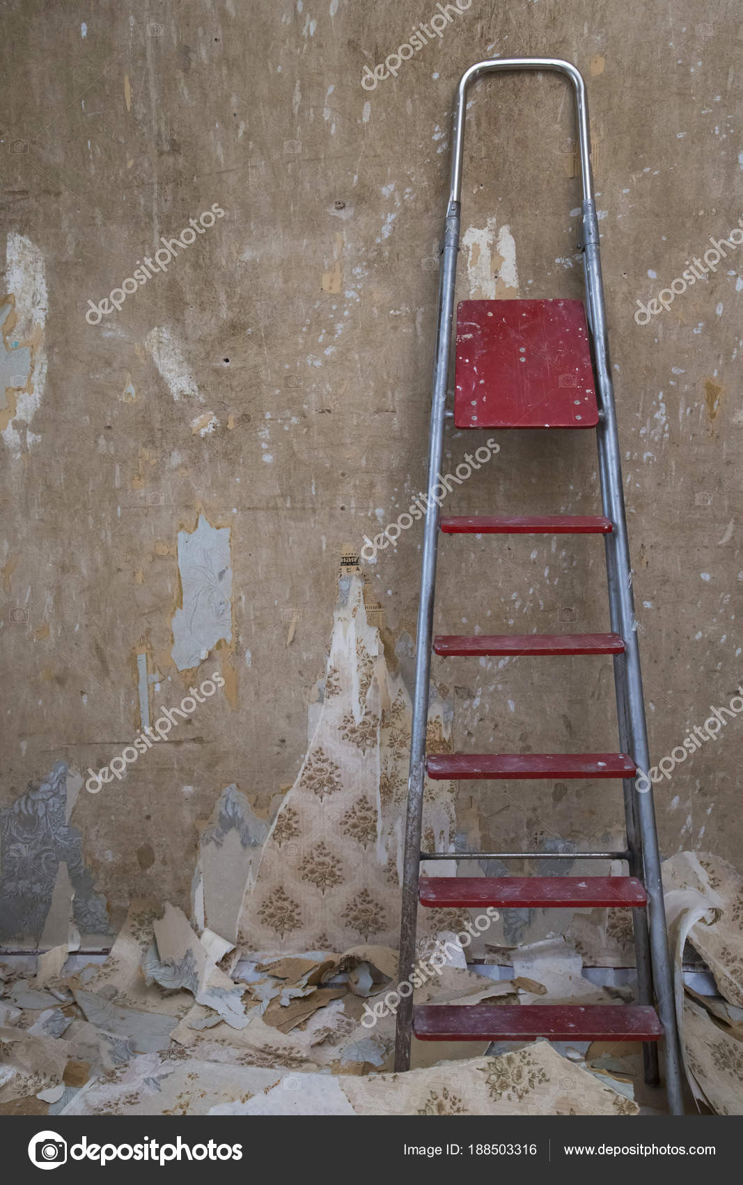 Téléchargement gratuit Images Old Dilapidated Concrete Wall Removed Wallpaper Ladder Renovation le plus cool par