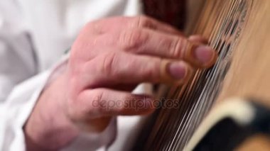 Bandura el Bandura üzerinde oynama. Yakın çekim