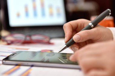 hareket eden telefon ile finansal veriler