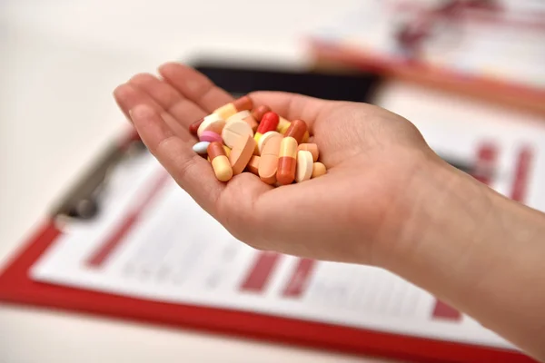 Doctor holding tablet in hand — Stock Photo, Image