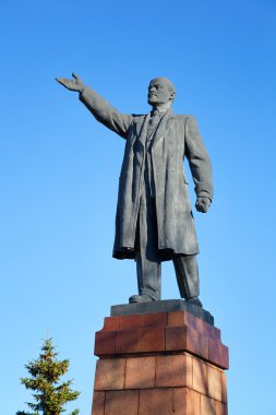 Rusya'da Lenin anıt. Vladimir İlyiç Lenin Rus komünist devrimci, siyasetçi ve Marksist teorisyen yapıldı..