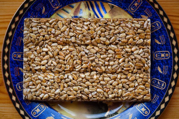 Kozinaki in der schönen ägyptischen Platte — Stockfoto