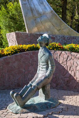 Borovsk, Rusya - 27 Ağustos 2016: Anıt Konstantin Tsiolkovsky. Rus cosmism temsilcisi