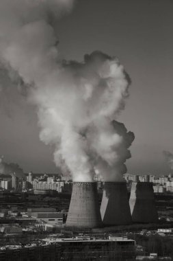 Büyük dumanlı Endüstriyel boru. Ekoloji sorunları