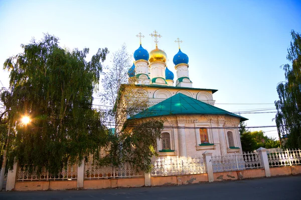 Tula, Rusia - 6 de agosto de 2016: La Iglesia Ortodoxa — Foto de Stock