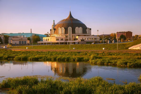 Tula, Rússia - 6 de agosto de 2016: O Museu de Armas de Tula ao pôr-do-sol — Fotografia de Stock