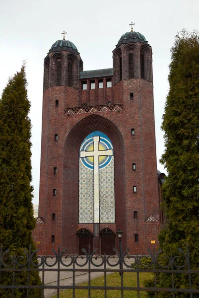 Katedral Krestovozdvizhensky (Katedral Salib Suci) - Katedral Ortodoks di Kaliningrad, dalam bangunan bekas Gereja Lutheran Evangelikal — Stok Foto