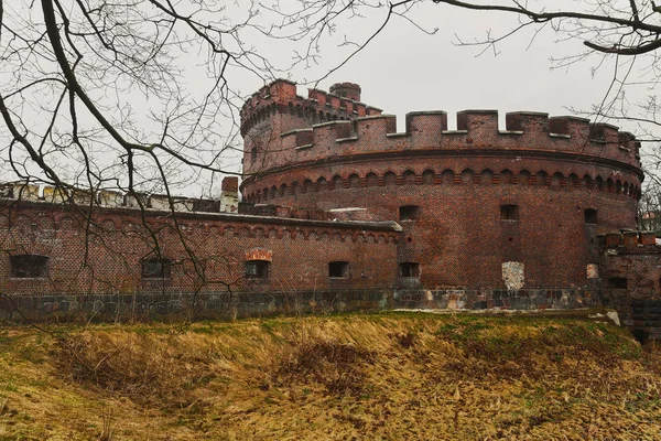 Fästningen Wrangell. Tornet av Der Wrangel. En del av de tyska defensiva befästningarna i Konigsberg (1843-1859). Nu inom Ryska federationen, staden Kaliningrad — Stockfoto