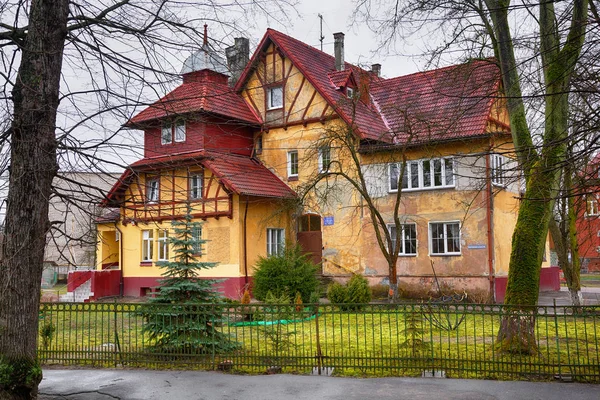 KALININGRAD, RUSIA - 20 MAR 2017: Antigua casa alemana en Kaliningrado (antiguo knigsberg ) —  Fotos de Stock