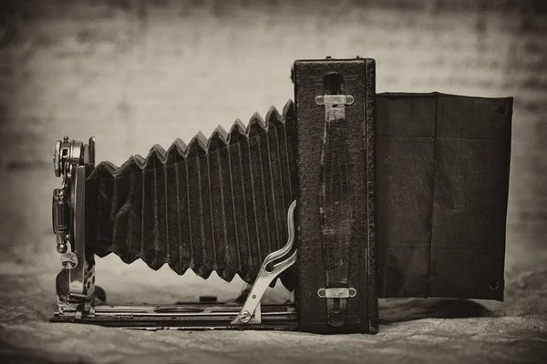 Vintage camera with bellows. Retro style — Stock Photo, Image