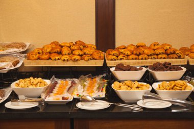 Mutfak, Ziyafet - hamur işleri ve tatlılar bir seçim için hazırlanıyor