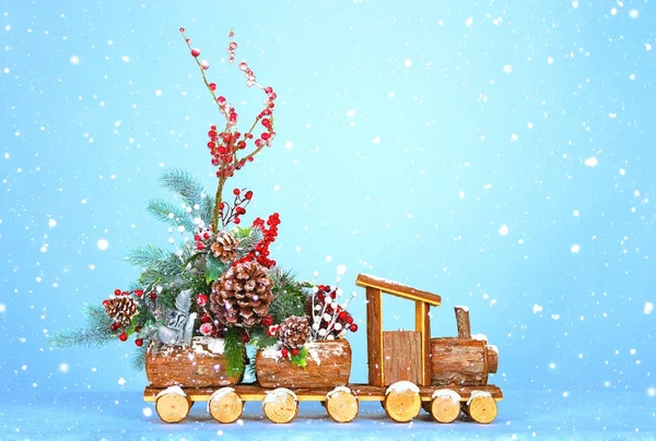 Nieuwjaar Achtergrond Locomotief Draagt Kerstboom Kerst Decoraties Sneeuw Valt — Stockfoto