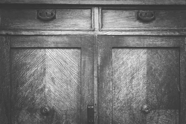 ビンテージ スタイルの木目テクスチャ レトロな食器棚からドア — ストック写真