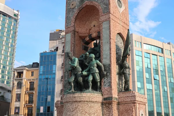 Istambul Turquia Maio 2019 Monumento República Praça Taksim — Fotografia de Stock