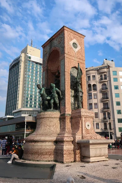 Isztambul Törökország 2019 Május Köztársasági Emlékmű Taksim Téren — Stock Fotó