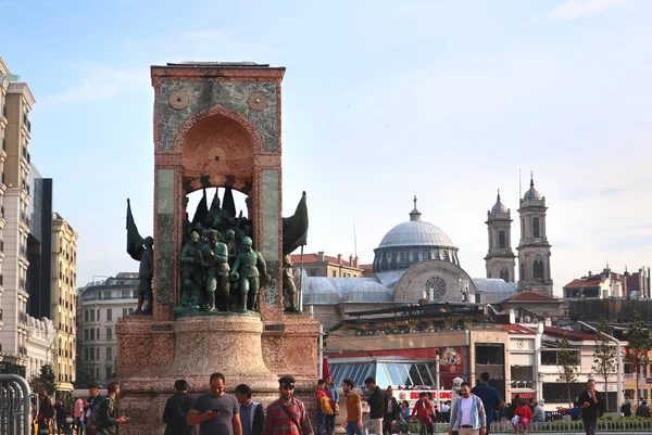 Istambul Turquia Maio 2019 Monumento República Praça Taksim — Fotografia de Stock