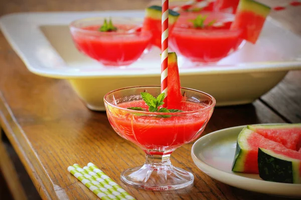 SAP van watermeloen in glazen — Stockfoto