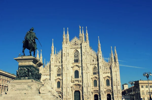 Katedra Duomo Milano Placu Piazza Duomo Słoneczny Poranek Mediolan Włochy — Zdjęcie stockowe