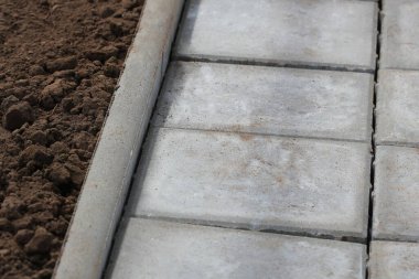 Kaldırımlar, kaldırımlar ve kaldırımlar için beton ya da kaldırım taşı ya da kaldırım taşı