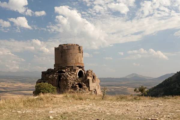 Le rovine della chiesa medievale in Armenia — Foto Stock