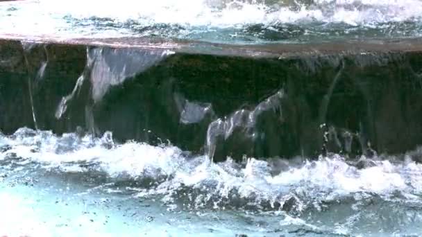 Zeitlupe Springbrunnen Wasser wal — Stockvideo