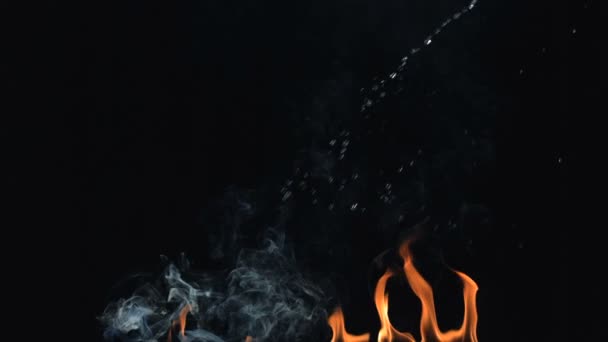 Повільний рух бензину і полум'я — стокове відео
