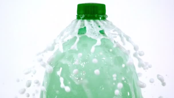 Bottiglia di soda al rallentatore esplode — Video Stock