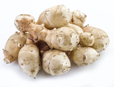 elması beyaz zemin üzerine.