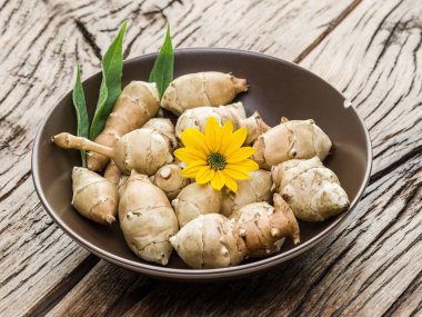 Elması ahşap tablo.