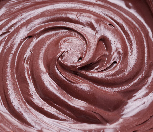 Растаянный шоколад или шоколадная глазурь
.