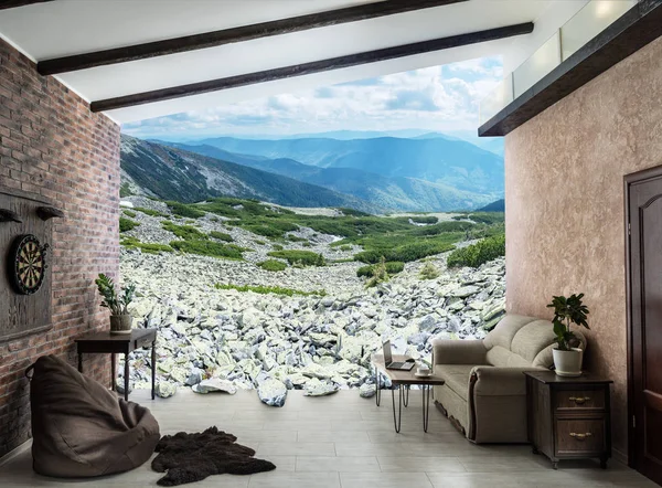 Sala de estar com acesso à zona montanhosa . — Fotografia de Stock