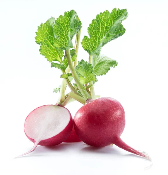 Ensalada roja redish sobre fondo blanco . — Foto de Stock