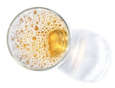 Bardak bira. Lager bira veya light bira Üstten Görünüm.