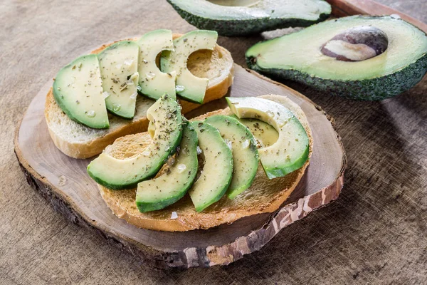 Aguacate sandvish . — Foto de stock gratis