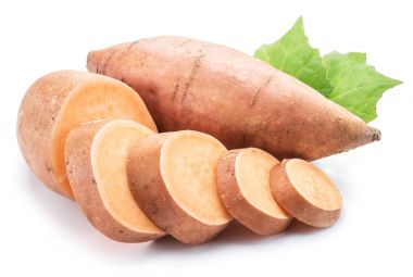 Tatlı patates. Beyaz bir arka plan üzerinde izole.