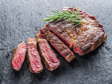 Orta antrikot biftek.