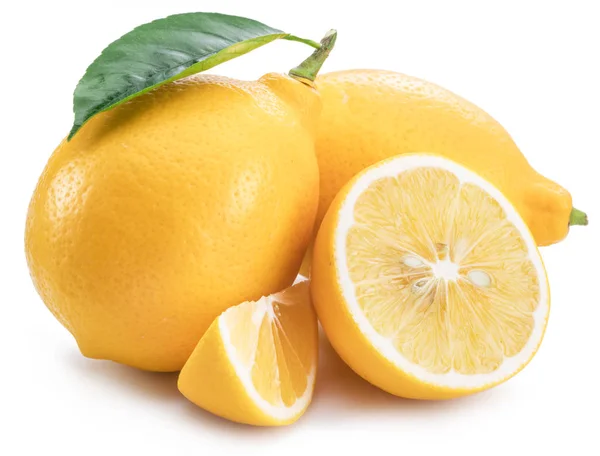 Frutas maduras de limón con hoja de limón sobre el fondo blanco . — Foto de Stock