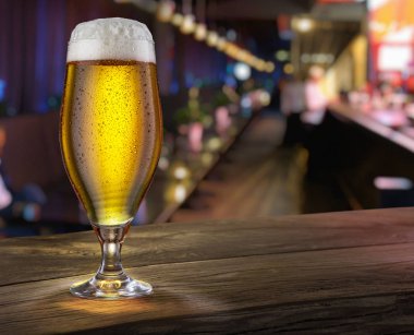 Bar hafif bira soğuk cam sayaç.