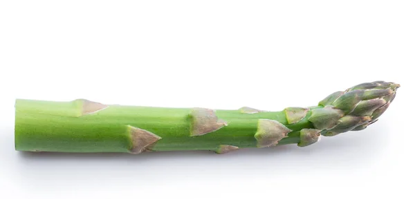 Un verde asparagi freschi germogliano sfondo bianco . — Foto Stock