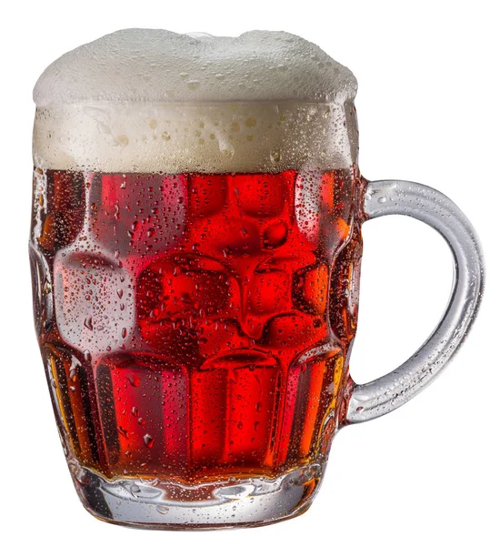 Glas rood bier geïsoleerd op een witte achtergrond. — Stockfoto