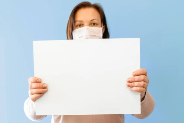 Close Studio Portrait Woman Wearing Face Medical Mask Looking Camera — Stock Photo, Image